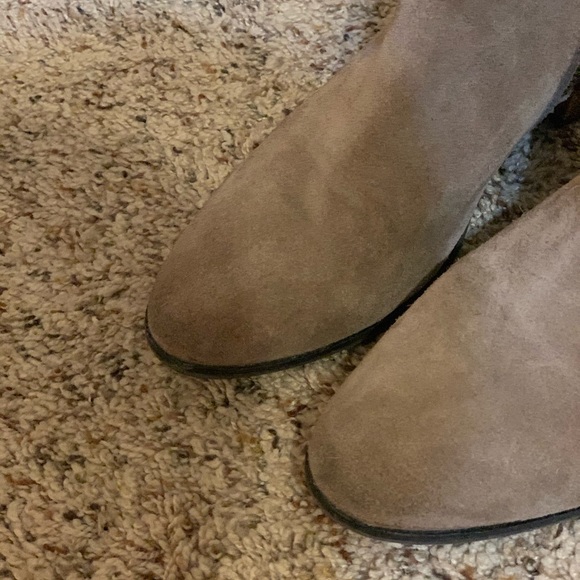 Vince Camuto booties - Picture 5 of 6